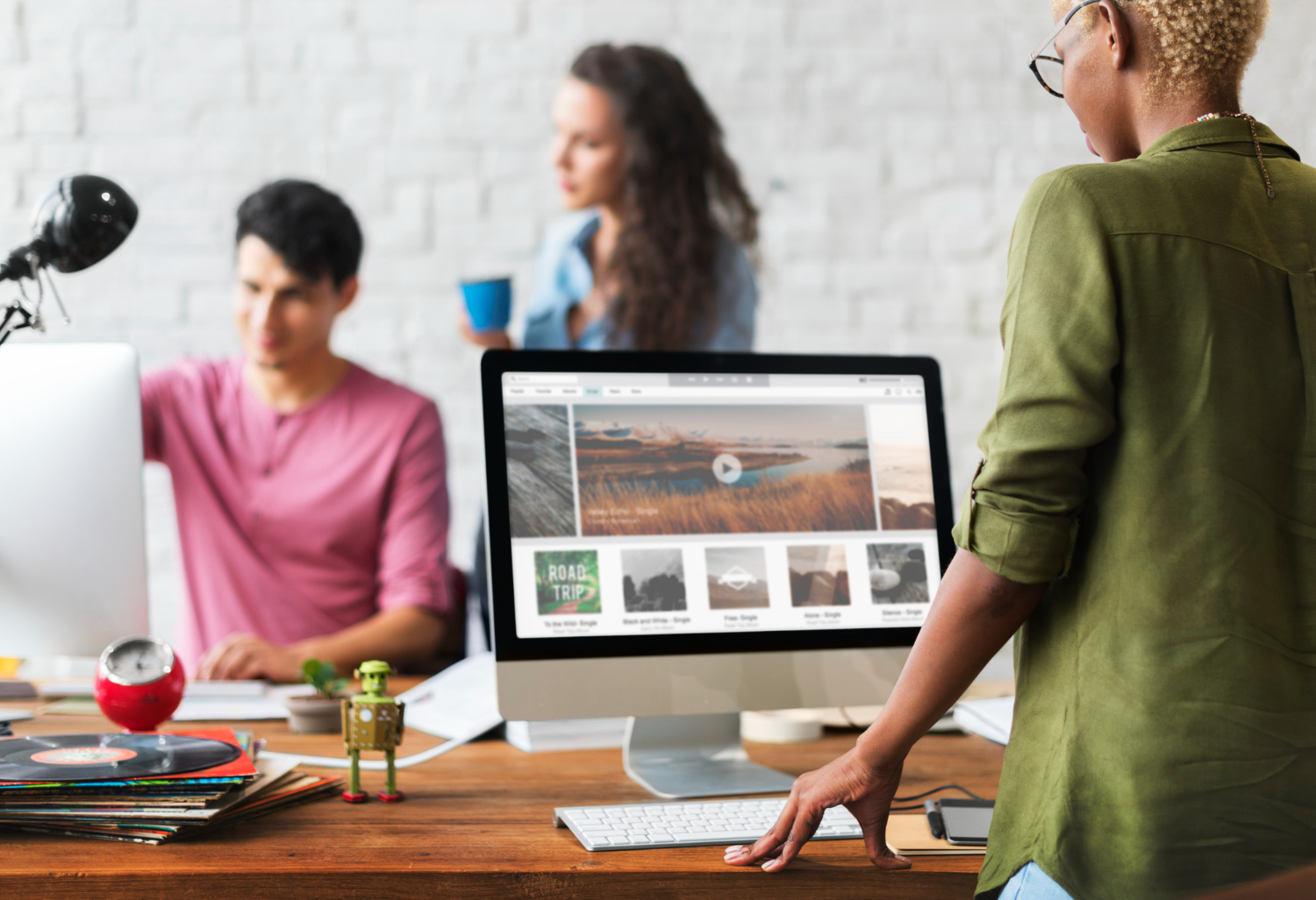 Role of Secure and Fast Portfolio Sharing in Videography 